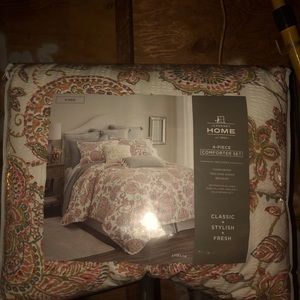 4 - Piece Comforter